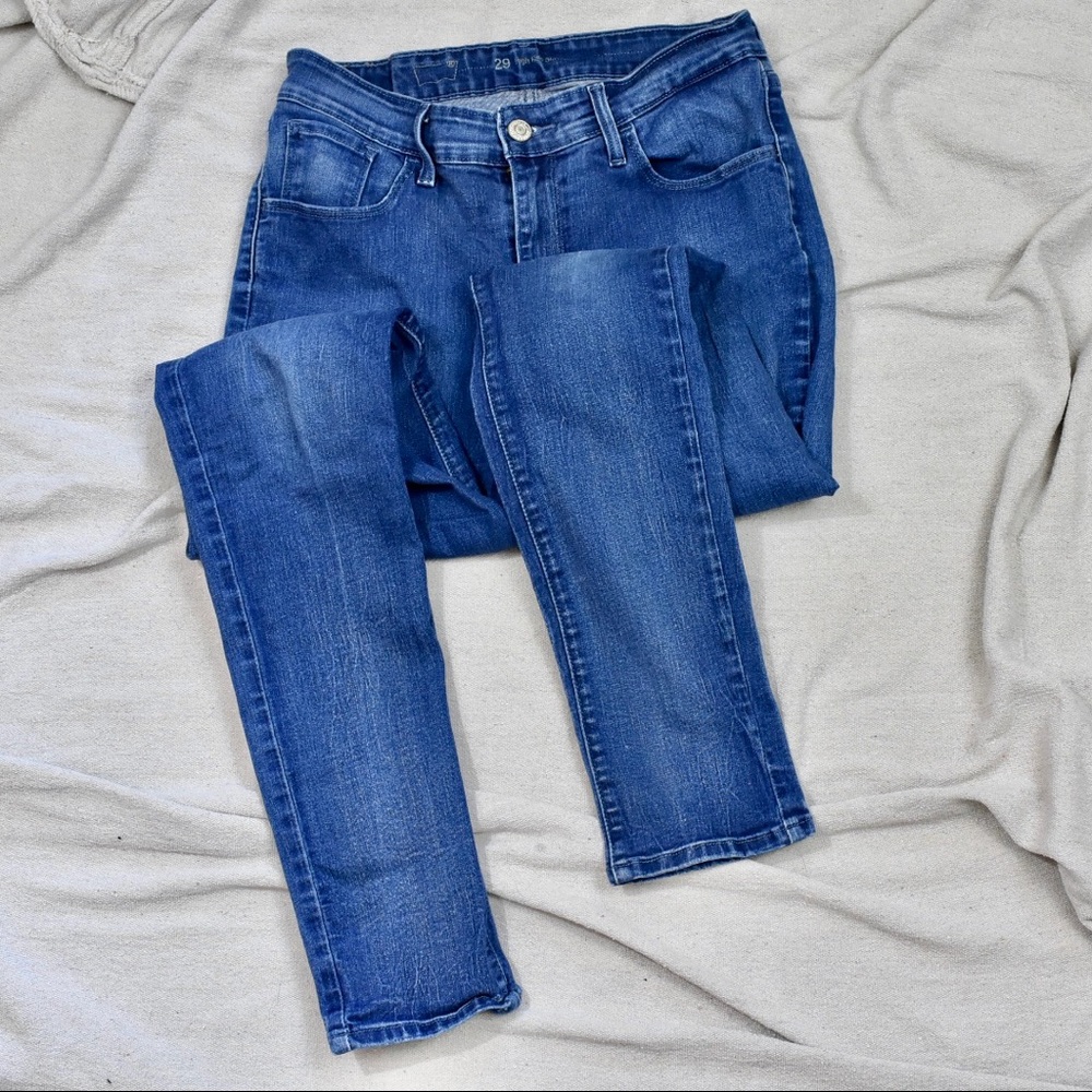 🤍 Levi’s High Rise Skinny Jeans 29